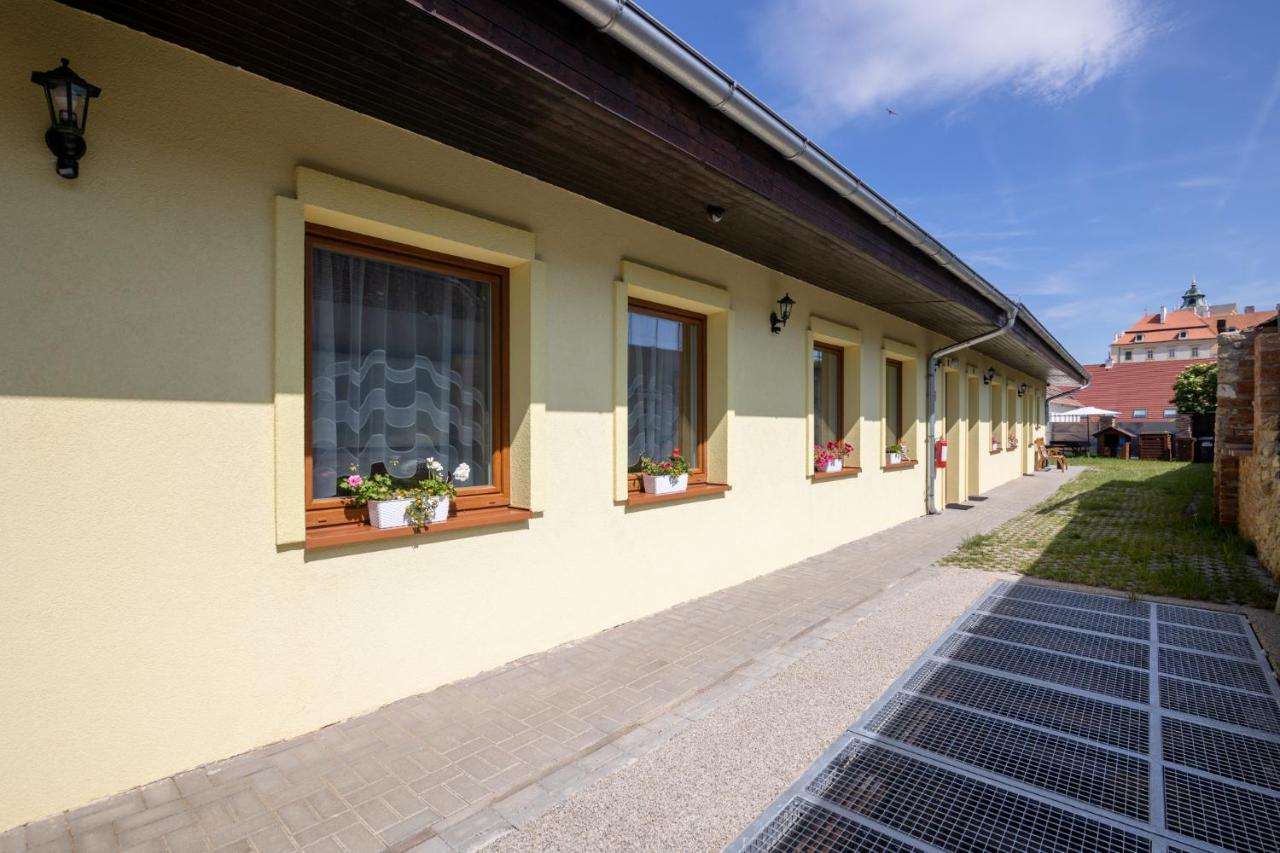 Penzion Alenka Valtice Exterior photo